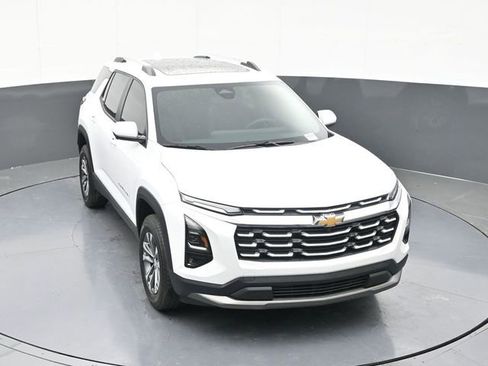 New 2026 Chevrolet Equinox LT w/ Convenience Package II FWD image 67
