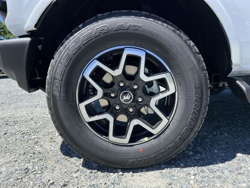 New 2026 Ford Bronco Outer Banks AWD/4WD image 12