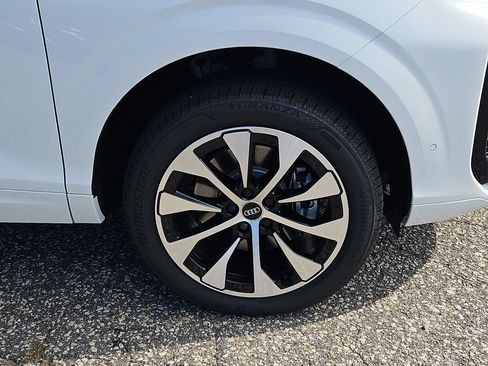 New 2026 Audi Q3 quattro 2.0T AWD/4WD image 4