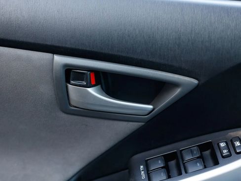 Used 2013 Toyota Prius Three image 38