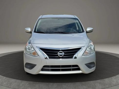 Used 2018 Nissan Versa SV FWD image 8