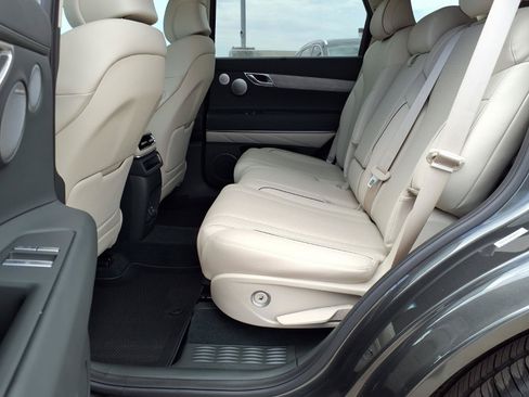 Certified 2026 Genesis GV80 2.5T Advanced AWD/4WD image 17