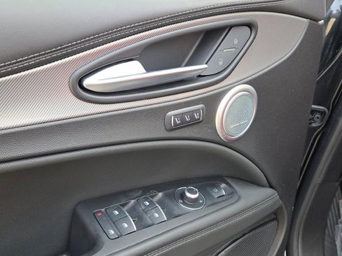 Used 2024 Alfa Romeo Stelvio Veloce image 21