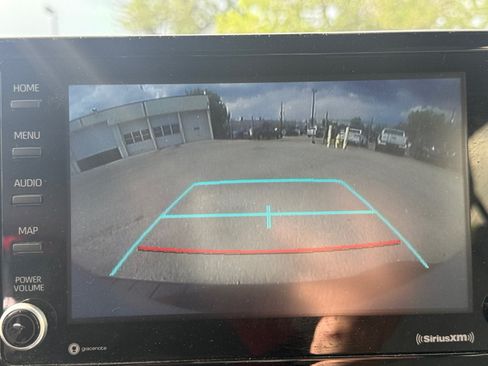 Used 2022 Toyota Corolla SE FWD image 29