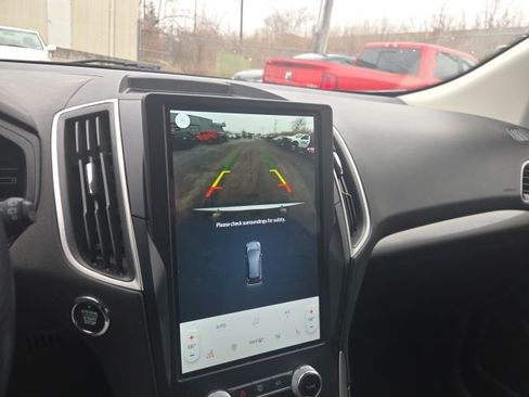 Used 2024 Ford Edge SEL image 14