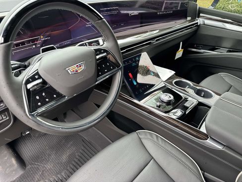 New 2026 Cadillac Escalade Luxury w/ Touring Package image 20