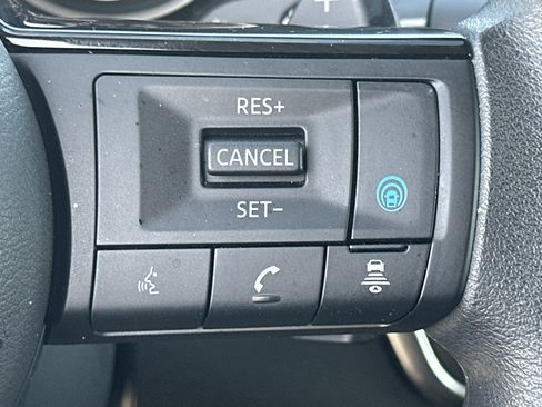 Certified 2023 Nissan Rogue SV image 25