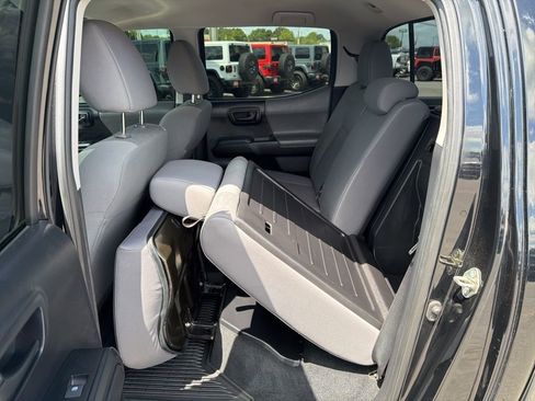 Used 2020 Toyota Tacoma SR w/ SR Convenience Package RWD image 23