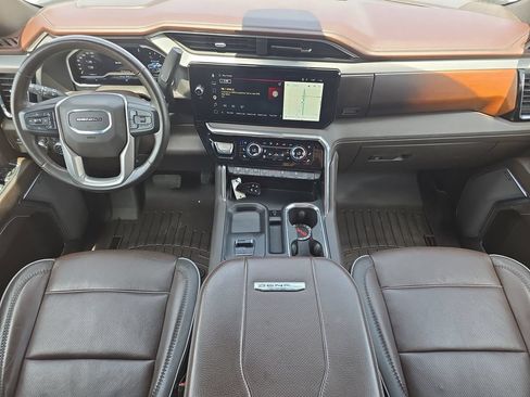 Used 2024 GMC Sierra 2500 Denali w/ Denali Reserve Package AWD/4WD image 9