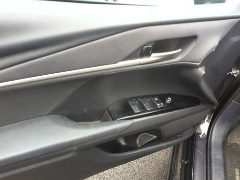 Used 2025 Toyota Camry SE FWD image 8