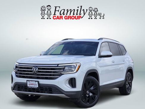 Used 2024 Volkswagen Atlas SE AWD/4WD image 1