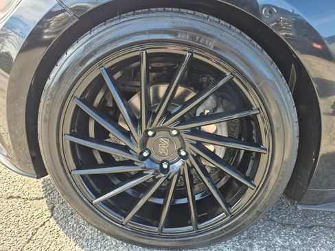 Used 2017 Ford Mustang Coupe image 9