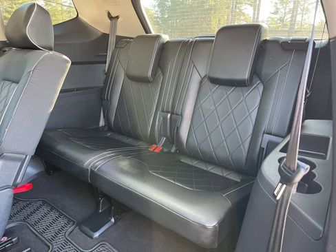 Used 2024 Volkswagen Atlas SEL Premium R-Line image 22