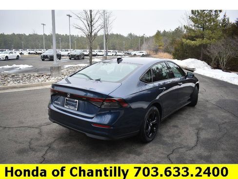 Used 2025 Honda Accord SE image 7