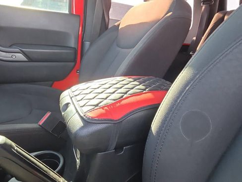 Used 2016 Jeep Wrangler Sport image 12