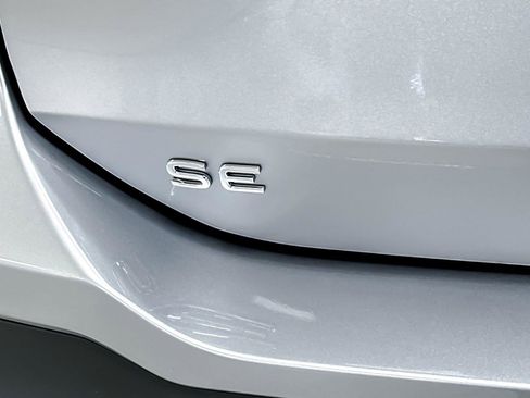 New 2026 Volkswagen Tiguan SE image 25