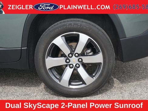 Used 2023 Chevrolet Traverse LT w/ LT Premium Package AWD/4WD image 9
