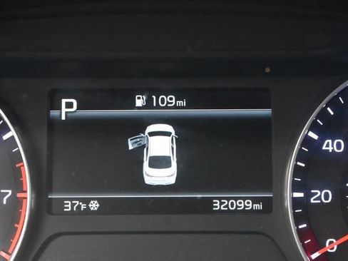 Certified 2022 Kia Forte LXS w/ LXS Technology Package image 24