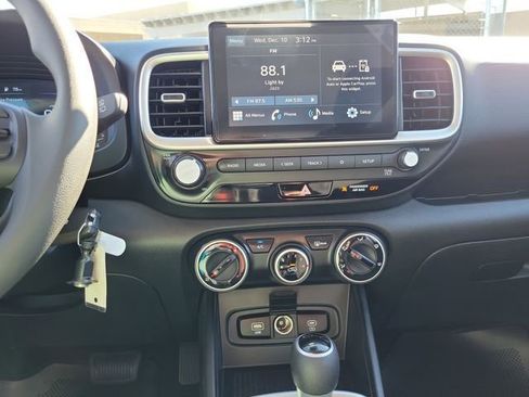 New 2026 Hyundai Venue SE image 11