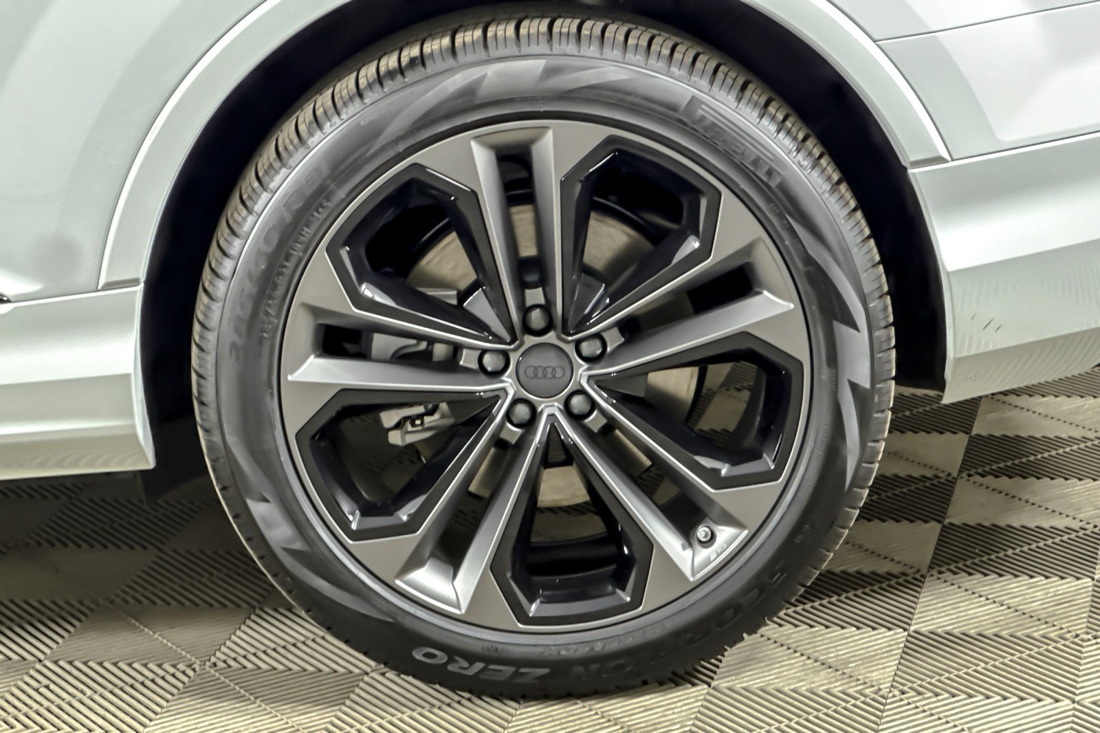 New 2026 Audi Q7 3.0T Premium Plus AWD/4WD image 27