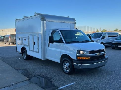 Used 2022 Chevrolet Express 3500 w/ Power Convenience Package RWD image 1