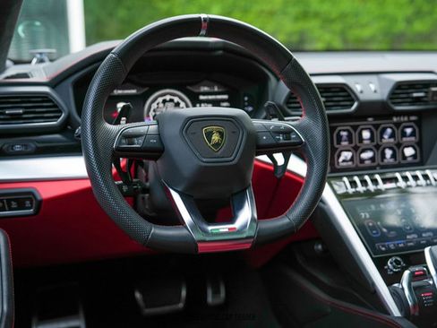 Used 2019 Lamborghini Urus image 31