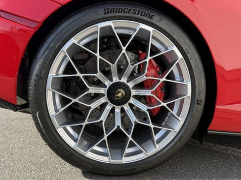 Used 2024 Lamborghini Huracan STO image 12