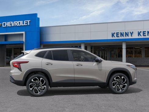 New 2026 Chevrolet Trax RS FWD image 5