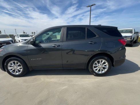 Used 2020 Chevrolet Equinox LS w/ LS Convenience Package image 5