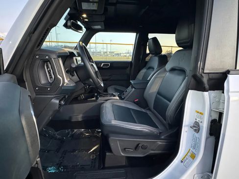 Used 2024 Ford Bronco Outer Banks image 14