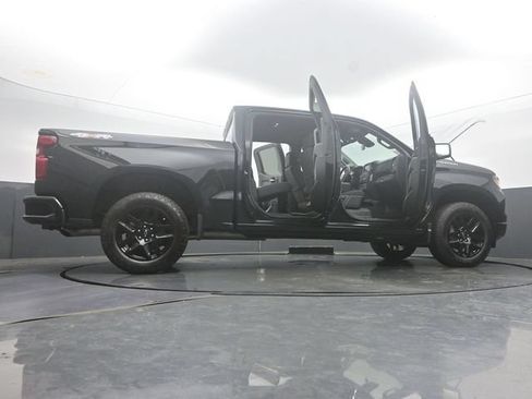Used 2023 Chevrolet Silverado 1500 Custom AWD/4WD image 60