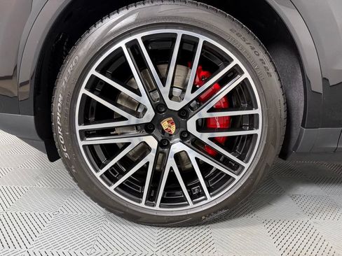 New 2026 Porsche Cayenne S AWD/4WD image 11