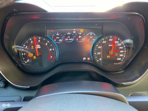 Used 2016 Chevrolet Camaro SS RWD image 16