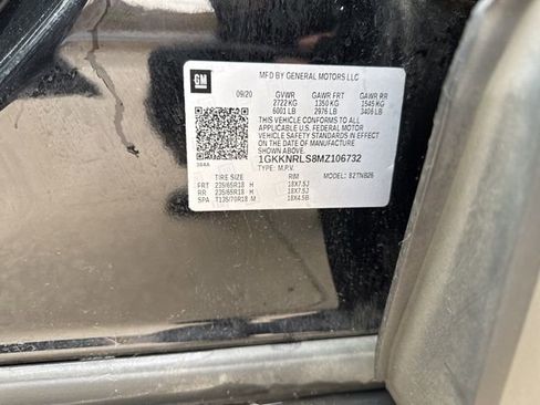 Used 2021 GMC Acadia SLE w/ Driver Convenience Package image 26