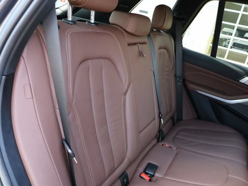 Used 2019 BMW X5 xDrive40i w/ M Sport Package AWD/4WD image 14