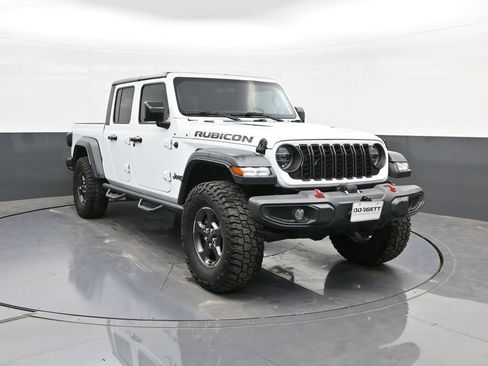 Used 2021 Jeep Gladiator Rubicon w/ Trailer Tow Package AWD/4WD image 22
