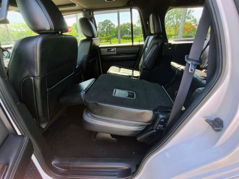 Used 2017 Ford Expedition Platinum RWD image 36