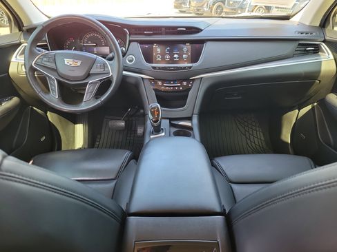 Used 2018 Cadillac XT5 Premium Luxury image 12