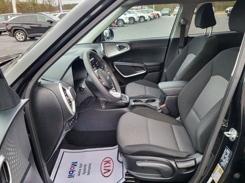 Used 2024 Kia Soul LX w/ Option Group 015 image 11