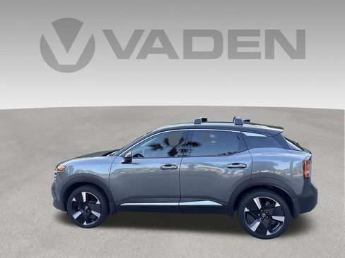 Used 2025 Nissan Kicks SR FWD image 24