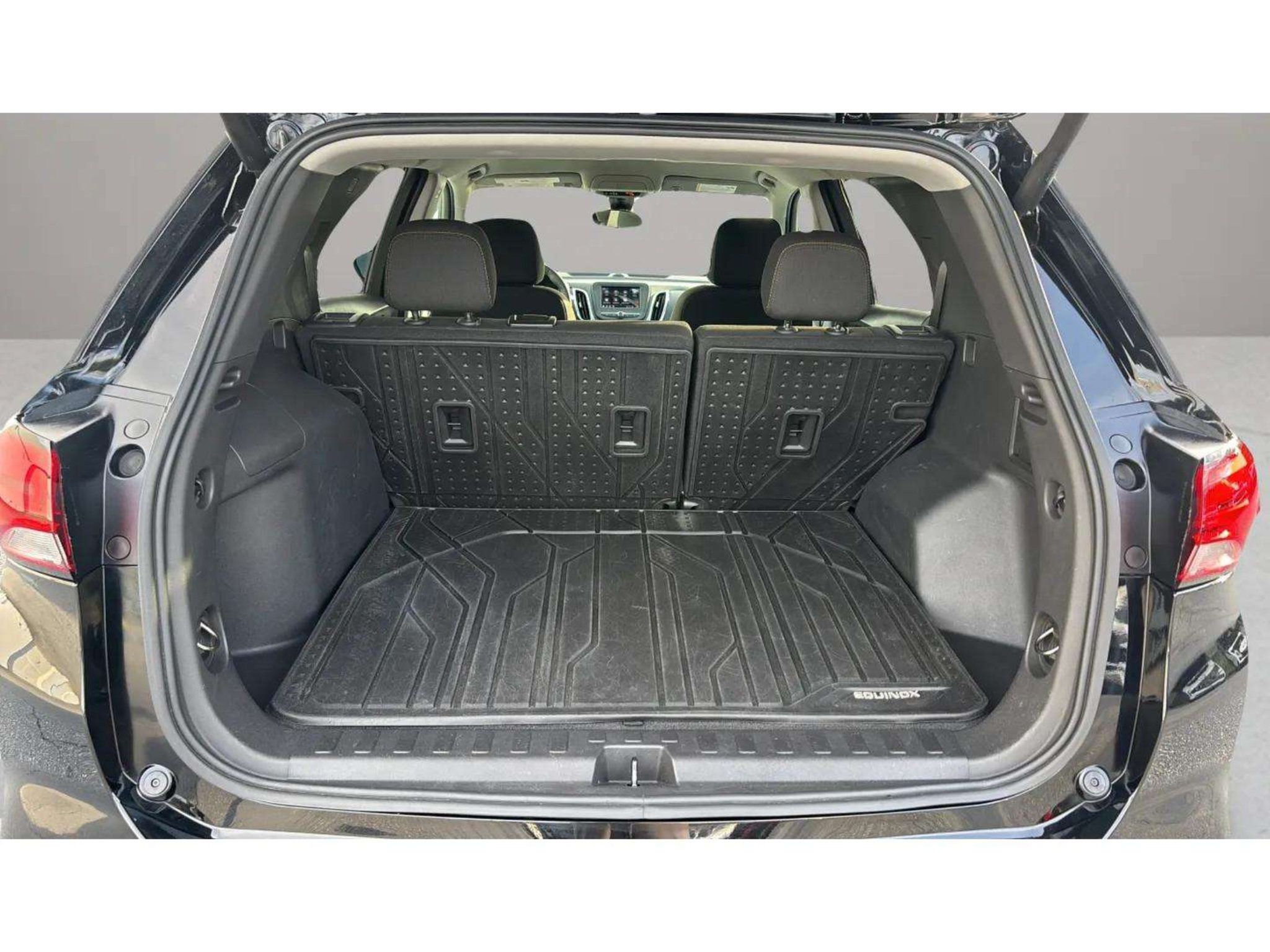 Used 2023 Chevrolet Equinox LT AWD/4WD image 9