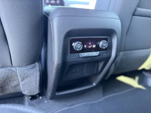 New 2026 Chevrolet Traverse LT w/ Midnight/Sport Edition image 22