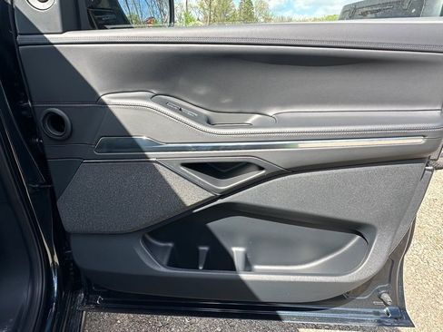 New 2026 Lincoln Navigator Reserve AWD/4WD image 23
