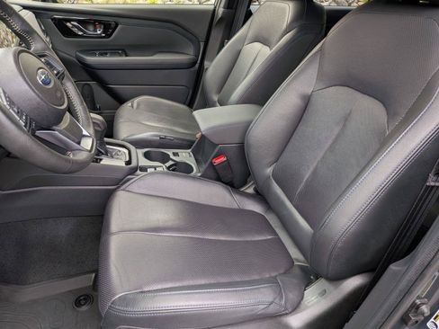Used 2025 Subaru Forester Limited AWD/4WD image 29