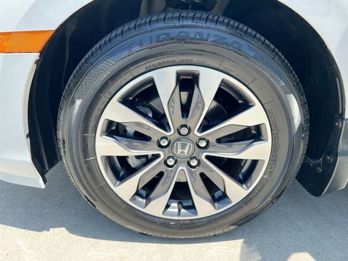Used 2024 Honda Odyssey EX-L image 9