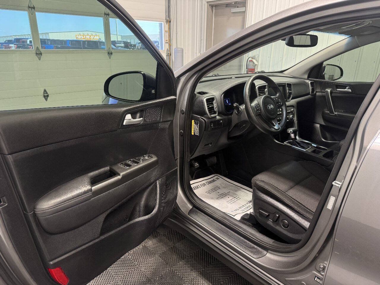 Used 2017 Kia Sportage LX w/ LX Popular Package AWD/4WD image 5