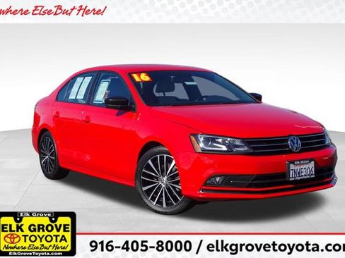 Used 2016 Volkswagen Jetta Sport w/ Lighting Package image 1