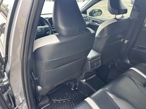 Used 2025 Toyota Camry SE FWD image 31