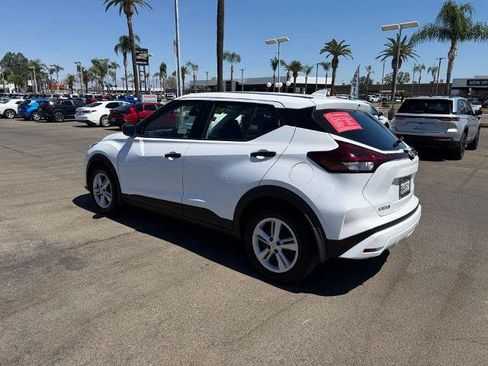 Certified 2025 Nissan Kicks Play S FWD image 4
