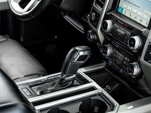 Used 2018 Ford F150 Lariat w/ Equipment Group 502A Luxury AWD/4WD image 22